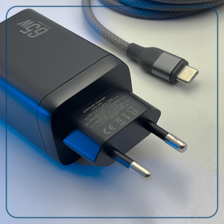 محصول نمونه تستی شارژر دیواری 65 وات 3 پورت وونک مدل PD65w به همراه کابل USB-C